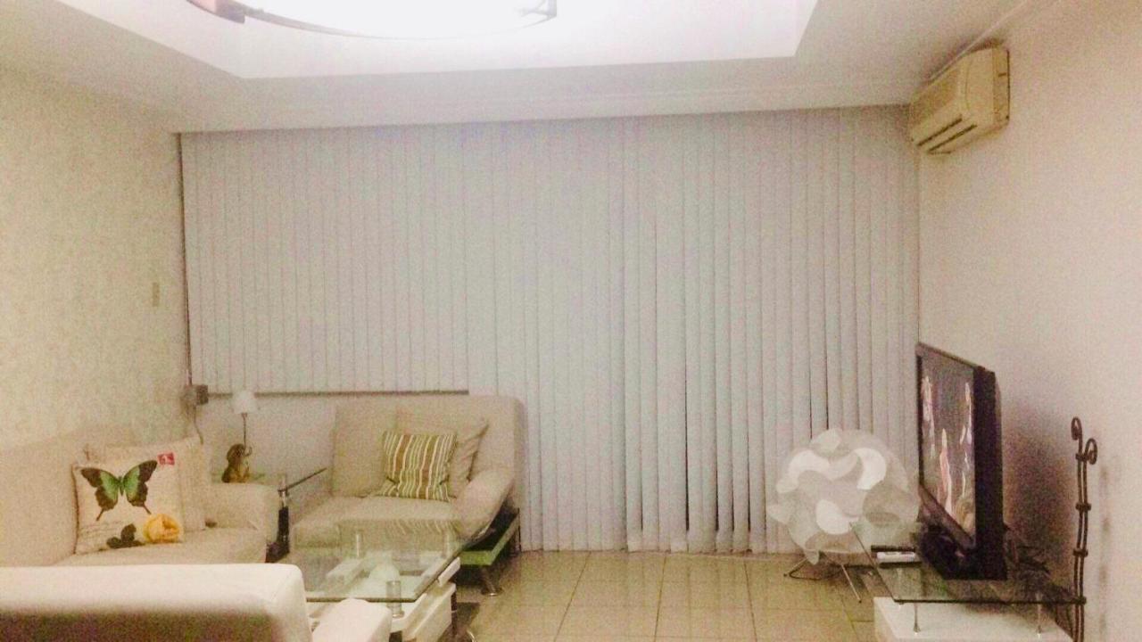 67 sqm. Condo Unit in Robinson Place Residences Manila Exterior foto
