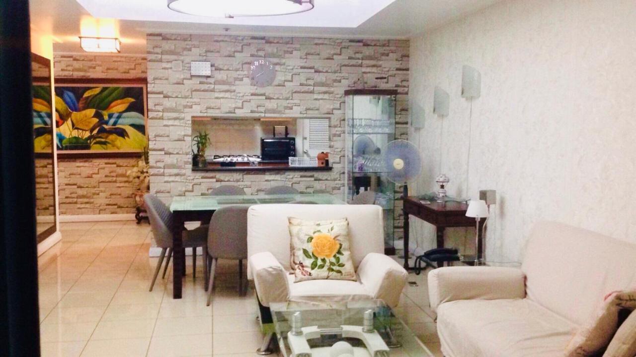 67 sqm. Condo Unit in Robinson Place Residences Manila Exterior foto